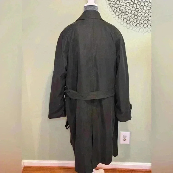 Ralph Lauren - Black lined men’s raincoat. Pockets and zip out liner. Size 40R - Picture 5 of 9